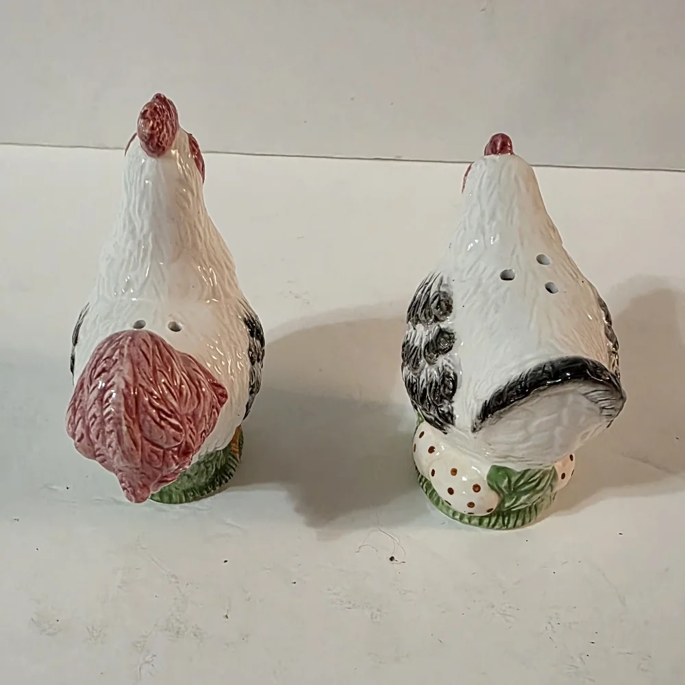 Papel Rooster Hen Salt Pepper Shaker Set Farmhouse Spring #247